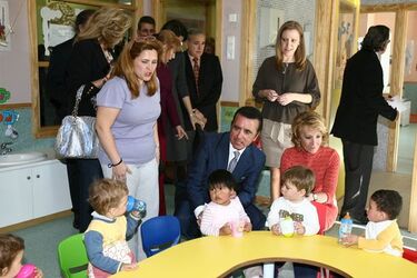 Esperanza Aguirre y José Ortega Cano inauguran una escuela que lleva el nombre de Rocío Jurado