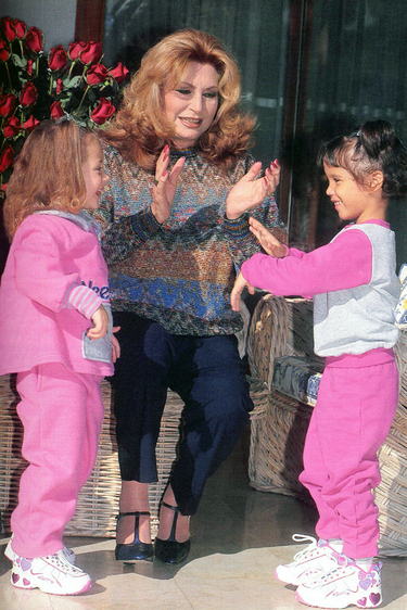 Rocío junto a su nieta, Rocío, y su hija, Gloria Camila