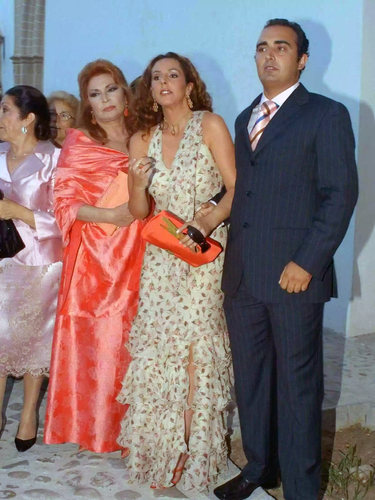 Rocío Jurado, Rocío Carrasco y Fidel Albiac durante un evento
