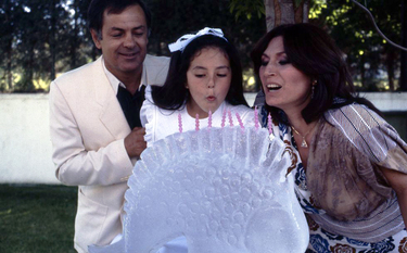 Rocío Jurado con Pedro Carrasco y su hija Rocío Carrasco