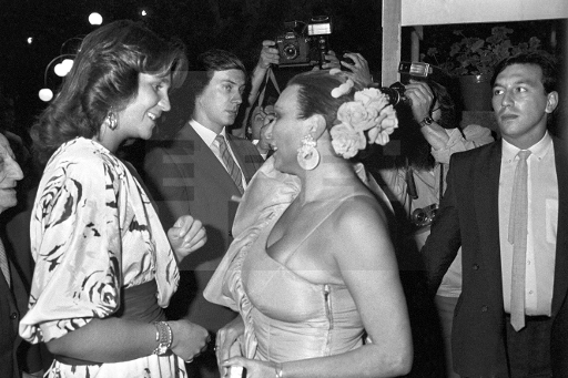 La infanta Elena charla con Rocío la gala a beneficio de la Fundación Iñigo Álvarez de Toledo