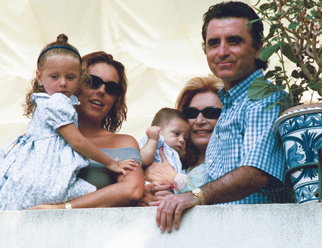 Rocío Jurado, José Ortega Cano, Rocío Carrasco, Rocío Flores y David Flores en la procesión de la Vírgen de Regla