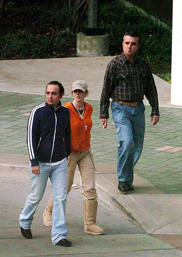 Rocío Carrasco junto con Fidel y José Ortega Cano se desplazaron a ver a su madre cuando ésta sufrió una grave crisis