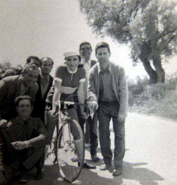 Rocío con admiradores