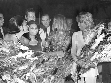 Brigitte Bardot, Rocío y Teresa Gimpera, asisten a la fiesta celebrada con motivo de la elección de «Lady España»