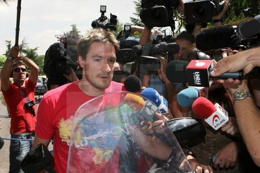 Fernando Mohedano, sobrino de Rocío Jurado, responde a las preguntas de los periodistas