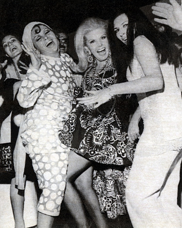 Roc&iacute;o junto a Marujita D&iacute;az y Mar&iacute;a Mart&iacute;n