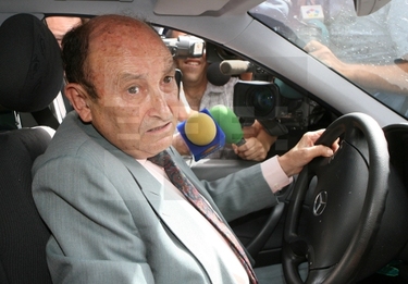 El médico de Rocío Jurado, Alejandro Domingo, a su llegada a la residencia de Rocío