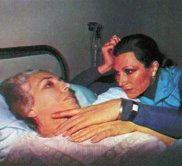 Rocío junto a su madre doña Rosario