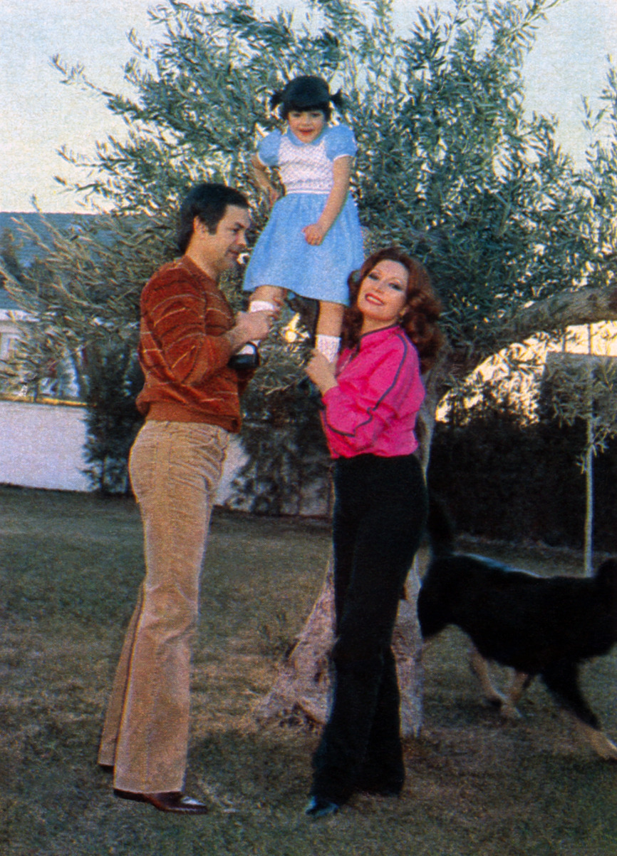 Pedro y Rocío están encantados con su hija, toda una artista a pesar de su corta edad.