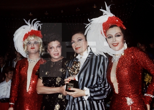 Javier Gurruchaga, María Asquerino, Rocío y Esperanza Roy el los premios «Populares 86»