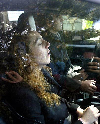 Rocío Carrasco y Fidel Albiac salen de la residencia en La Moraleja