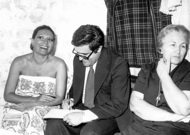 Rocío con Jose L. Quero y Rosario, madre de Rocío