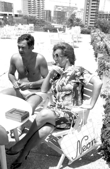 Rocío Jurado y Pedro Carrasco pasando unos días de relax en el hotel Sidi San Juan