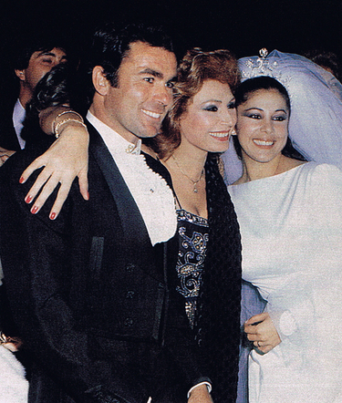 Rocío Jurado en el enlace matrimonial de Paquirri con Isabel Pantoja en la Basílica sevillana del Jesús del Gran Poder
