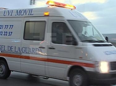 Rocío Jurado es trasladada en una ambulancia al Hospital Montepríncipe de Madrid tras llegar en un avión desde Houston