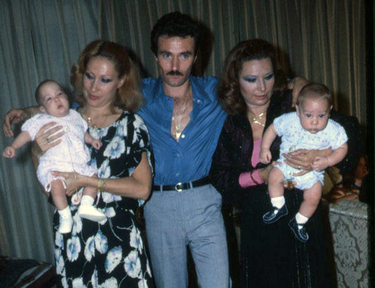 Rosa, Amador, Rocío y los niños de Rosa y Amador