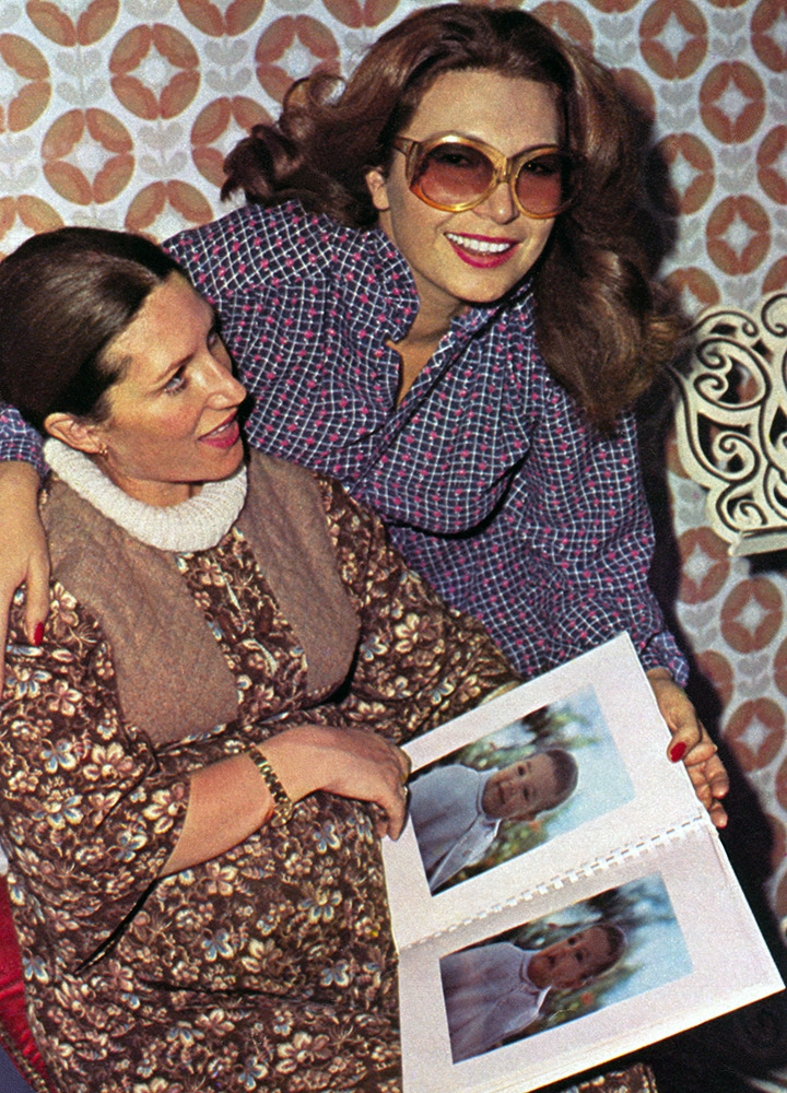 Rocío Jurado y su hermana Gloria Mohedano