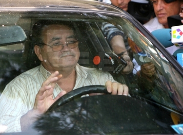 Eugenio, hermano de José Ortega Cano, a su llegada a la residencia de Rocío Jurado