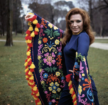 Rocío Jurado posando