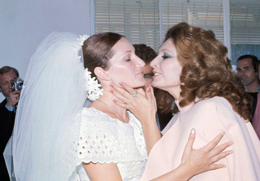 Rocío Jurado en el día de la boda de su hermana, Gloria Mohedano.