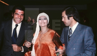 Rocío junto a su esposo Pedro Carrasco y el actor Juan Luis Galiardo