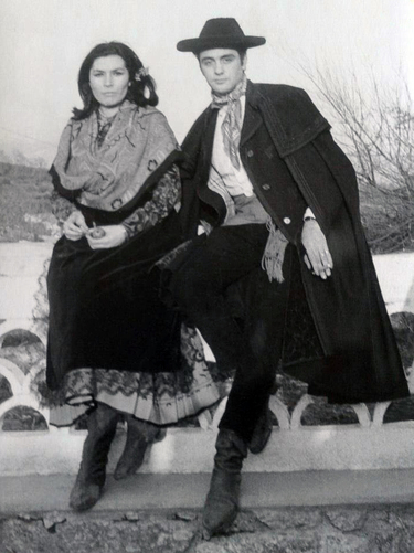 Rocío Jurado y Agustín Trialasos Velasco en la fiesta del Pero-Palo